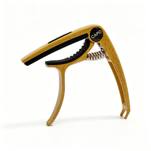 Capo de <span class=keywords><strong>Guitarra</strong></span> Multifuncional Chapado en Oro con Ranura para Púa, Capo de Liberación Rápida con Resorte para Guitarras Acústicas/Eléctricas - Product Image 2