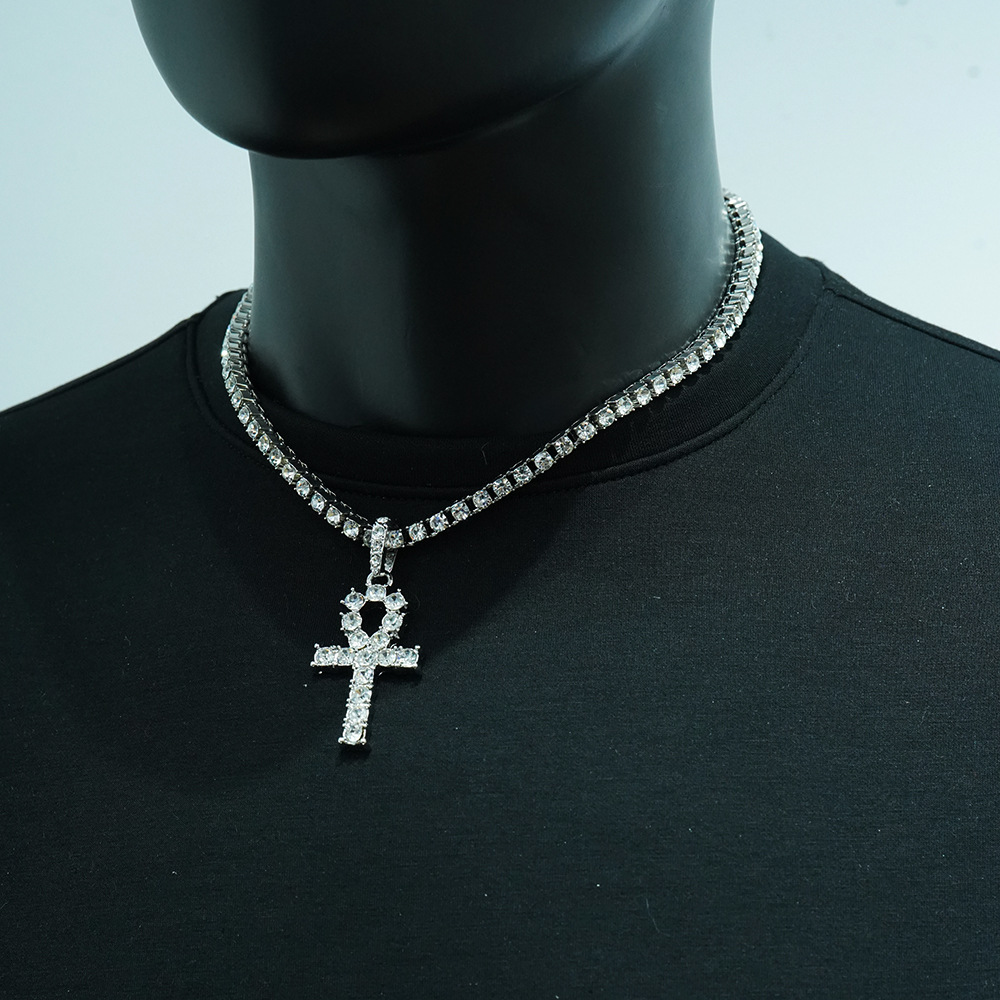 Colgante de plata con cadena de tenis de 4 mm (18 pulgadas)