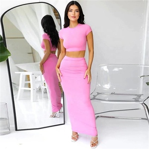 Top corto e gonna a vita alta da donna nuovo arrivo <span class=keywords><strong>abbigliamento</strong></span> per il tempo libero tinta unita <span class=keywords><strong>di</strong></span> <span class=keywords><strong>tendenza</strong></span> Look Casual a vita alta - Product Image 5