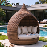 Chaise longue de jardin moderne pliable et portable en rotin PE, avec auvent et coussins