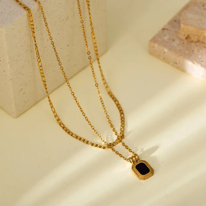Collar con Colgante de Estrella Lunar Geométrica de Acero Inoxidable 304 de Alta Gama de Lujo para Mujer con Acabado Chapado en Oro Real de 18K - Product Image 4
