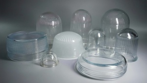 Globo de vidrio Escandinavo de alta transmitancia para cubiertas de luz LED Clase I Div 2, uso en planta de procesamiento de alimentos templado soplado a mano - Product Image 4