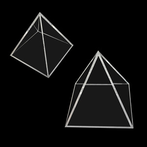 Hiện đại trong suốt Acrylic kim tự tháp vỏ hiển thị giá Cone nhựa thả keo khuôn quảng cáo chủ cho <span class=keywords><strong>Amazon</strong></span> nước ngoài hiển thị - Product Image 1