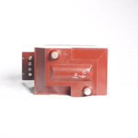 Le compteur et la protection utilisent un transformateur de tension 12 kV JDZ10-10A pour les applications de systèmes moyenne tension.
