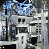 Machine de soufflage de film plastique ABC automatique à 3 couches avec contrôle intelligent de l'épaisseur, ligne de production d'extrusion de film à haut rendement