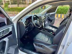 Volkswagen <span class=keywords><strong>Tiguan</strong></span> modèle <span class=keywords><strong>2019</strong></span> 330TSI à deux roues motrices, type luxe, voiture d'occasion haut de gamme - Product Image 3