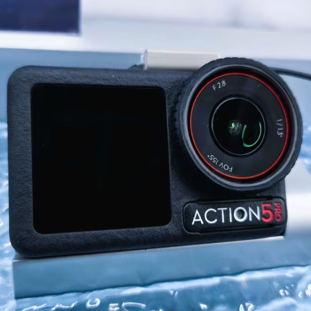 Action5 Pro Has a 2.5-inch Screen, Supports WiFi, and Is a Used Action Camera Great for Cycling and Diving.