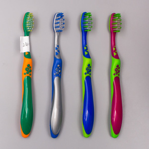 Cepillo de Dientes para Niños con Cerdas Suaves y Mango con Gel de Masaje, 16.69g, Uso Doméstico - Product Image 1