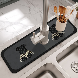 Tapis de robinet de cuisine à motif d'ours rayé en fibre de polyester, antidérapant, séchage rapide, pour évier, design contemporain - Product Image 1