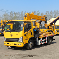 Grue de camion multifonctionnelle Xinguo entièrement hydraulique à flèche télescopique avec moteur, pompe et boîte de vitesses pour la construction urbaine et municipale