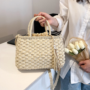 Trendy Shoulder Crossbody ZIP Polyester 2026 New Japan Vintage <b>Straw</b> <b>Woven</b> Handbag Pearl Tassels Women's Fashionable Beach <b>Bag</b> - Product Image 1