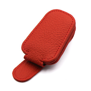 Nouvel accessoire multifonctionnel transfrontalier pour pare-soleil de voiture : pince à lunettes de soleil et rangement - Product Image 1