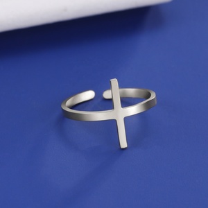 Modische minimalistische kreuzöffnende ringe für frauen männer einfache trendige anpassbare fingerringe edelstahl-schmuckgeschenk - Product Image 5