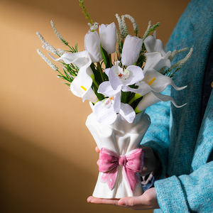 Salon moderne ornement Table à manger Pots de fleurs séchées français Ins Vase en céramique Vases Bouquet à main Vase à fleurs en céramique - Product Image 2