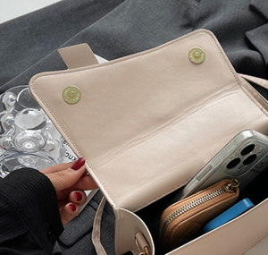 BESTELLA Grossiste <span class=keywords><strong>Sac</strong></span> à <span class=keywords><strong>Main</strong></span> Bandoulière Occasionnel Carré en Similicuir PU Uni Personnalisé de Haute Qualité pour Femme - Product Image 5