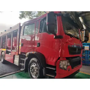 Sinotruk HOWO12 tonnes 14 tonnes sèchent le camion de lutte contre l'incendie de pompier de poudre pour des incendies provoqués par les dissolvants organiques