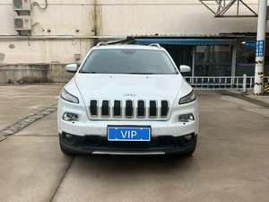 <span class=keywords><strong>Jeep</strong></span> <span class=keywords><strong>Cherokee</strong></span> 2.4L Latitude (Modelo Básico) Usado - Product Image 5