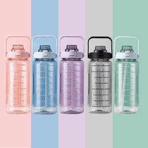 Hot 2025 amazones mode demi-gallon bouteille d'eau <span class=keywords><strong>2</strong></span> <span class=keywords><strong>litres</strong></span> sans bpa 64 oz bouteille en plastique de motivation - Product Image 1