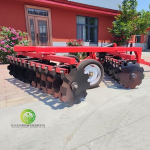 Herse à disques robuste pour tracteur agricole avec engrenages et roulements, haute productivité, hydraulique, pour l'agriculture 80 CV+, garantie 1 an - Product Image 1