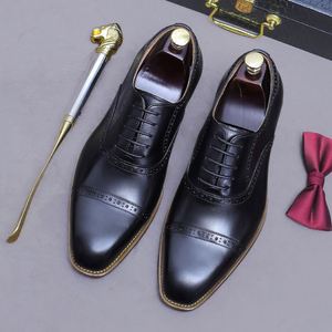 Chaussures de ville décontractées de luxe originales à bout carré, en cuir véritable de couleur claire, avec détails sculptés, à lacets, antidérapantes et respirantes - Product Image 4