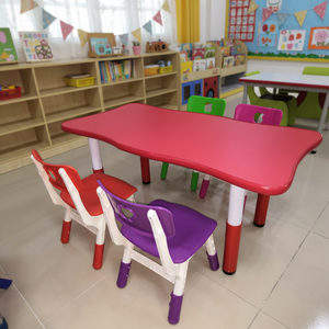 Table d'étude scolaire carrée moderne et colorée pour enfants, hauteur réglable, mobilier pour crèche et maternelle - Product Image 1