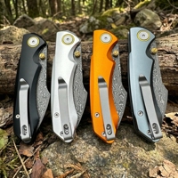 Couteau de camping pliant léger, lame en acier Damas VG10, manche en alliage d'aluminium avec clip dorsal et roulement à billes, OEM