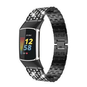 Para Fitbit Charge 5/6 Pulsera de acero inoxidable con correa de reloj de metal con tachuelas de diamantes - Product Image 4