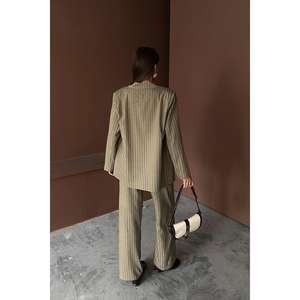 Ensemble veste et pantalon rayés kaki pour femmes, ensembles de costumes en gros - Product Image 1