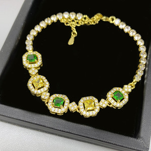 Nueva pulsera exquisita de piedras preciosas de colores para mujer, chapada en oro de 18k, con <span class=keywords><strong>diamantes</strong></span> de azúcar y esmeraldas. - Product Image 4