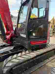 Excavatrice sur chenilles d'occasion Yanmar Vio85 8 tonnes, très demandée, équipée d'une boîte de vitesses PLC et d'une pompe, 7960 kg - Product Image 4