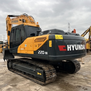Escavatore Usato Doosan Hyundai 220-9s da 22 Tonnellate, Modello 2016, 99% Nuovo, con Pompa e Sistema Idraulico Nabtesco - Product Image 2
