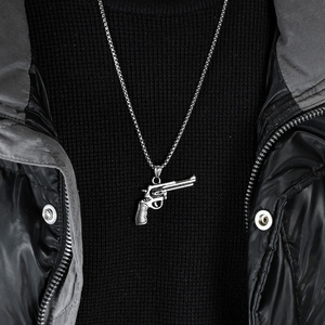 Collier pendentif revolver en acier inoxydable pour homme, style western cowboy, bijoux de mode, chaîne à design géométrique - Product Image 3