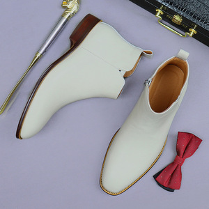 รองเท้าบูทสั้นหนังวัวสีขาวทรงเหลี่ยม น้ำหนักเบา แฟชั่นฤดูใบไม้ร่วง สำหรับผู้ชาย สไตล์ลำลองทางธุรกิจ รองเท้าหนังสำหรับใส่กลางแจ้ง - Product Image 2