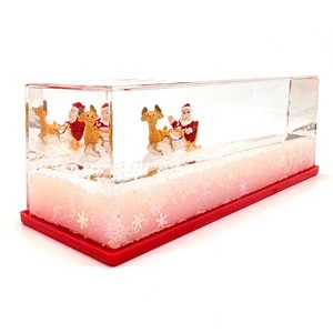 OEM/ODM ของตกแต่งอะคริลิคธีมคริสต์มาสแบบน้ำไหล ของตกแต่งโต๊ะทำงานรูปรถยนต์ ของเล่นตั้งโต๊ะ ขายดี - Product Image 1