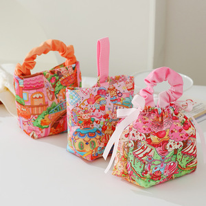 กล่องของขวัญปีแรกของลูกน้อยสไตล์โมเดิร์น พร้อมถุงขนมไข่แฮปปี้ ขนมร้อยวัน ของขวัญไวน์ ของขวัญจบการศึกษาอนุบาล - Product Image 1