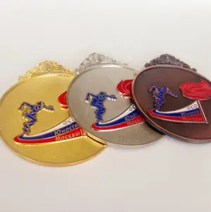 리본 골드 실버 브론즈 에나멜 메달과 러시아 국기 달리기 메달
