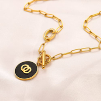 Collier Plaqué Or 18 Carats avec Pendentif Anti-Âge en Acier Inoxydable, Artisanat Émaillé, Accessoires Quotidien, Chaînes de Mode