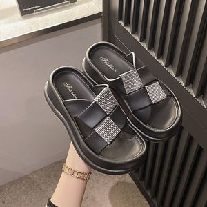 Sandales plates carrées personnalisables pour femmes, nouvelle tendance mode, rayées, décontractées, antidérapantes pour l'extérieur - Product Image 6