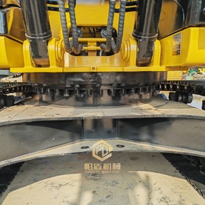 รถขุดตีนตะขาบ CAT 330D2L สีเหลือง ยี่ห้อแคตเตอร์พิลลาร์ อุปกรณ์ก่อสร้างระบบไฮดรอลิก เครื่องยนต์เดิม - Product Image 5