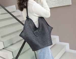 Sac de plage tendance pour femme, imperméable, portable, fourre-tout à poignée unique, en paille tressée, doublure polyester, toutes saisons, sac à bandoulière - Product Image 6