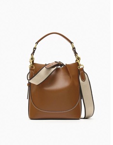 BLL0070 Borsa a Secchiello Portatile da Donna in Pelle PU Marrone Stile Coreano di Lusso con Tracolla a Fibbia - Product Image 3