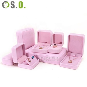 Shero Boîte Emballage Personnalisé Couleur Beige Velours Boîte À Bijoux Bracelet Anneau Pendentif Bracelet Boîtes Ensemble Avec Logo Pour Cadeau - Product Image 6