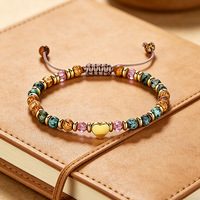 Pulsera de Piedras Naturales Estilo Bohemio con Dije de Corazón Dorado y Tarjeta con Versículo Bíblico, Pulsera de Piedras con Cordón Trenzado Ajustable