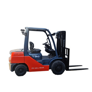 Reliable for Toyota 3-Ton FG30 LPG Forklift Used in Good Condition with a Japanese Origin Quality Internal Combustion - Product Image 1