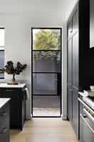 Puertas de vidrio de hierro bajo Outswing de metal de estilo francés Diseño moderno con ventanas en forma de arco y parrilla para hoteles