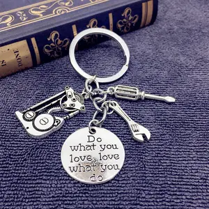 European and American creative jewelry auto repair professional major engineering students mechanical keychain keyring