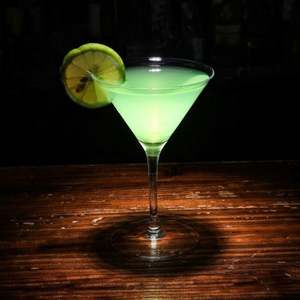 Juego de Copas de Cristal Premium Hechas a Mano Estilo Japonés - Copas de Vino Artesanales con Asa para Uso en Fiestas Clásicas - Product Image 4