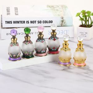 15ml Européen Moyen-Orient Dubaï En Métal Alliage Breveté Prune Fleurs Parfum Bouteille D'huile Essentielle de Verre Vide Attar Bouteilles #81136S - Product Image 1