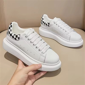 Zapatillas con Cordones 2025 para Hombre y Mujer, Moda Casual, Deportivas, Antideslizantes, Cómodas, de Cuero Patentado, para Primavera e Invierno - Product Image 1