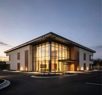 Edificio Comercial Prefabricado de Estructura de Acero con Muro Cortina de Vidrio y Sala de Exposiciones